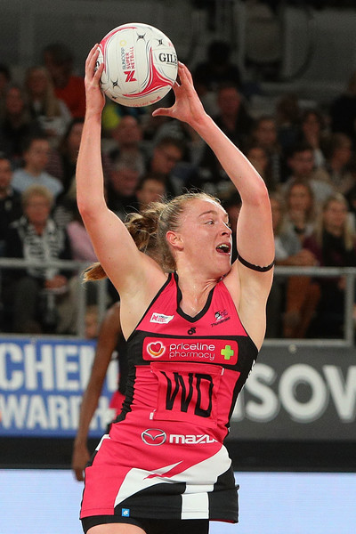 Super+Netball+Rd+3+Magpies+v+Thunderbirds+6JNECcam6Dal.jpg