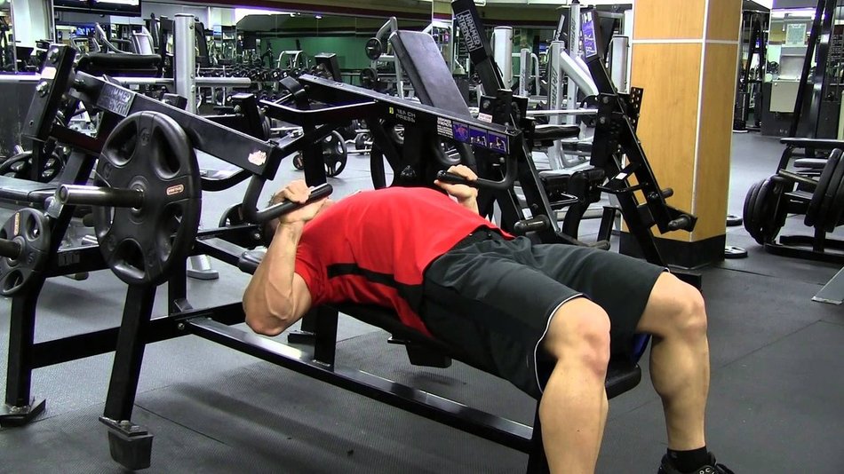 machine-bench-press.jpg