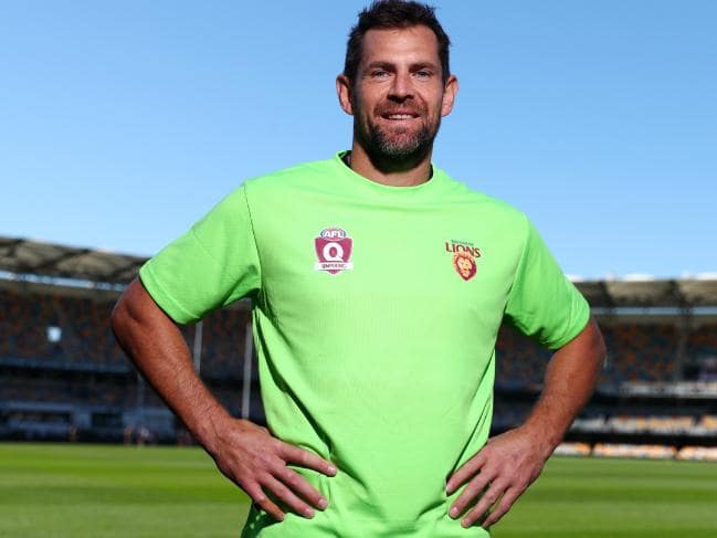 Luke Hodge friend to umpires everywhere.