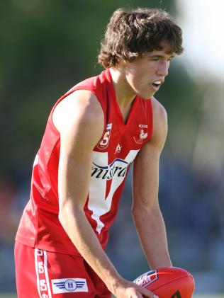 Shane Edwards lines up for goal as a junior playign in the SANFL. Picture: Stephen Laffer