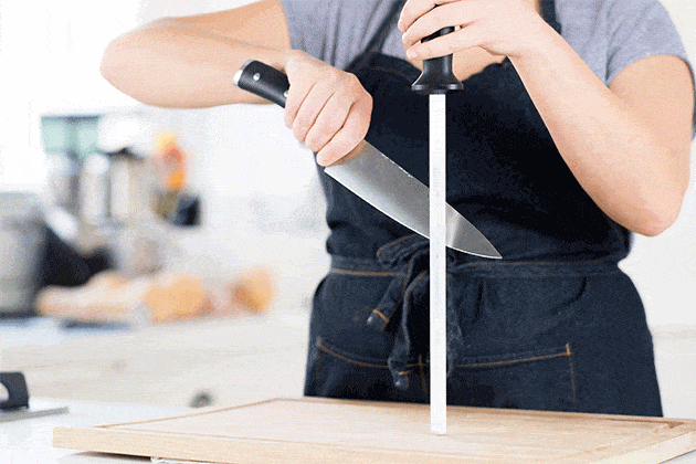 chefsknives-sharpen1.gif