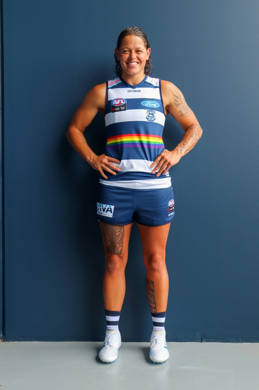 AFLW_PrideGuernsey_2021-5__82528.1612159160.jpg