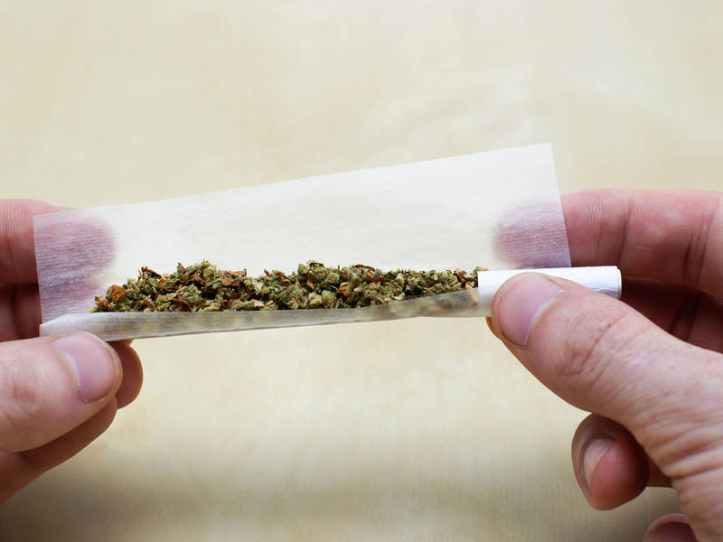 marijuana_joint_shutterstock_208318672-1517500223-4846.jpg