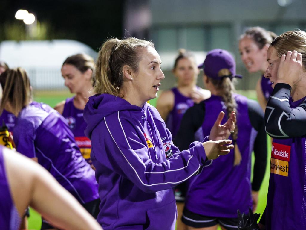 Lisa Webb hits the training track for the first time as Fremantle coach. Pic: Tom Fee/Fremantle FC