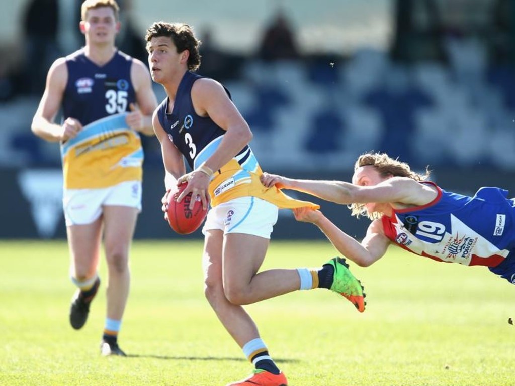 ye Caldwell in action for the Bendigo Pioneers in 2017. Picture: Robert Prezioso/AFL Media/Getty Images