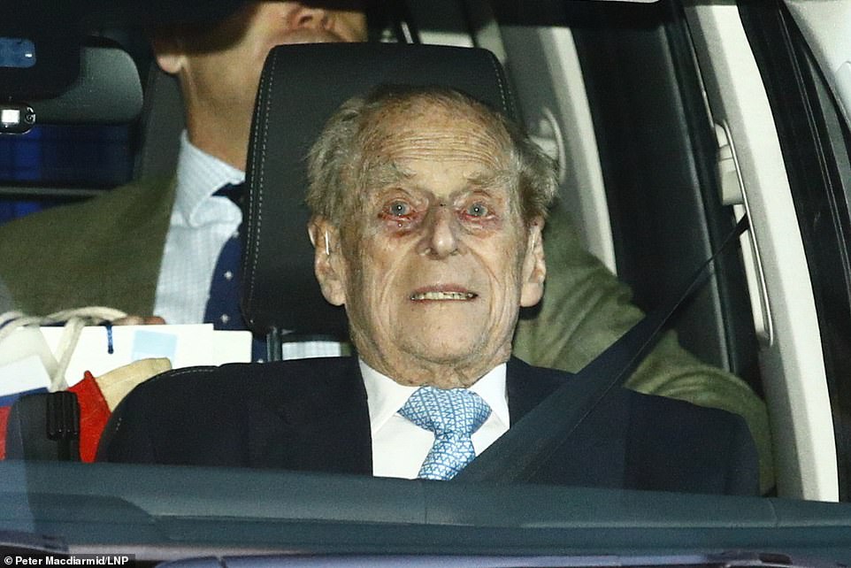 22619618-7824197-Prince_Philip_spent_four_nights_in_the_King_Edward_VII_s_hospita-a-27_1577179053705.jpg