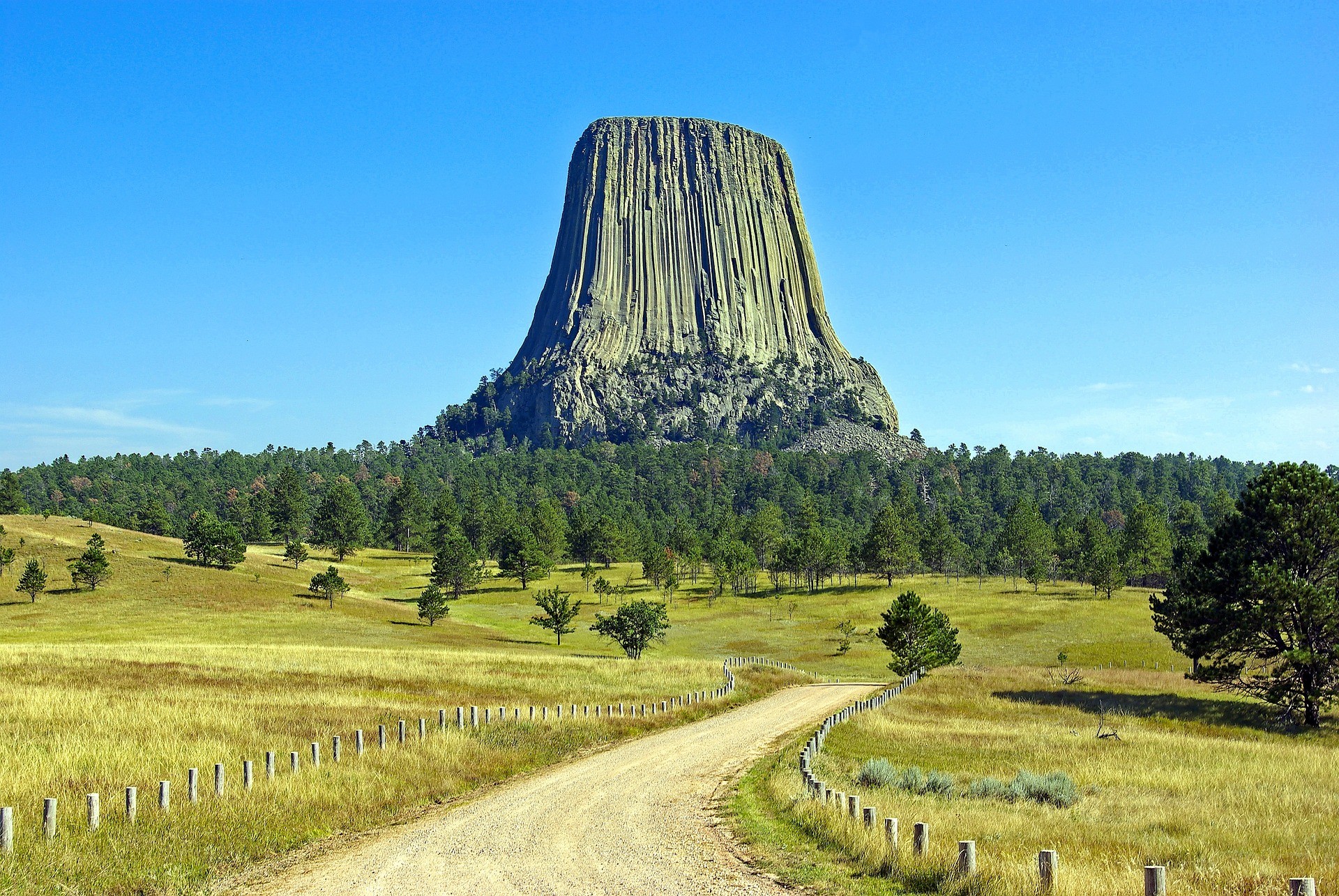 wyomings-devils-tower.jpg