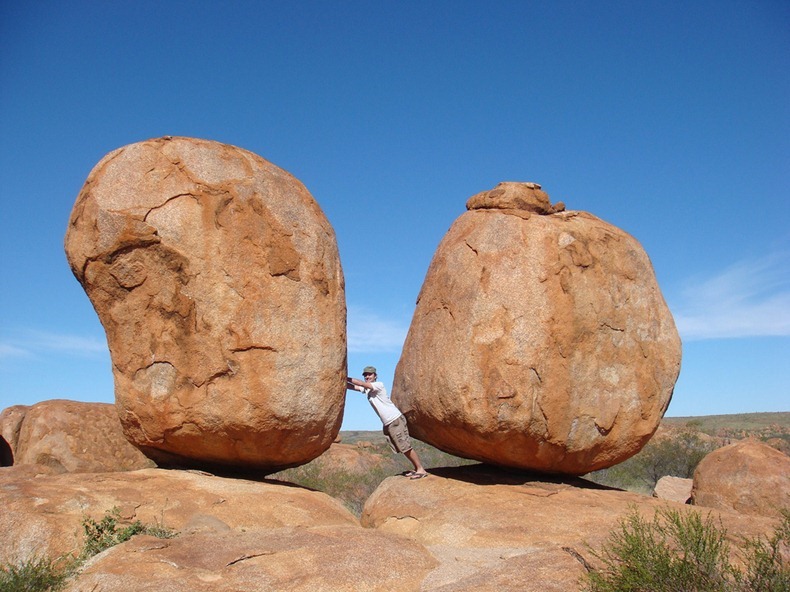 devils-marbles2%25255B2%25255D.jpg