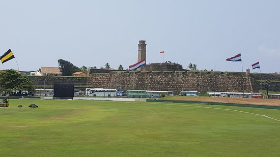 galle-fort-from-the-ground.jpg