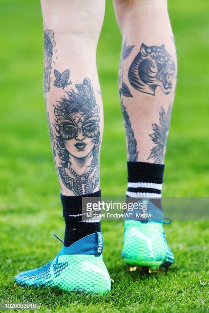 ben-crocker-of-collingwood-tattoos-are-seen-during-the-vfl-qualifying-picture-id1026053918