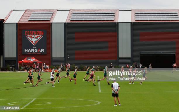 general-view-of-the-hangar-during-the-essendon-bombers-training-at-picture-id904051380