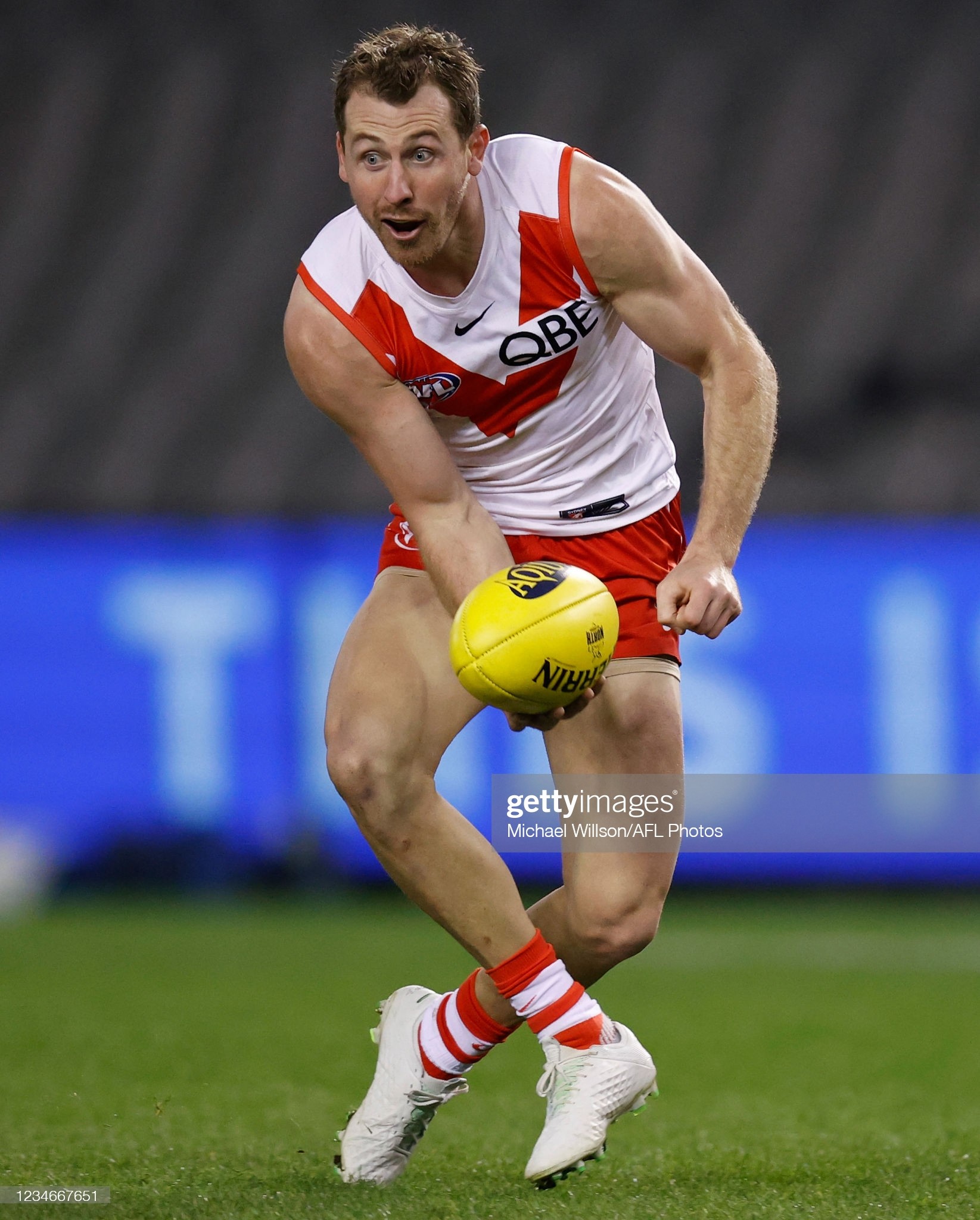 harry-cunningham-of-the-swans-in-action-during-the-2021-afl-round-22-picture-id1234667651