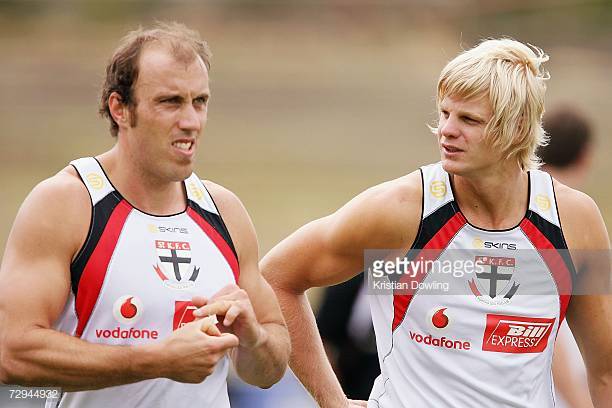 nick-riewoldt-and-fraser-gehrig-of-the-saints-talk-during-a-st-kilda-picture-id72944932