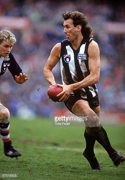 peter-daicos-of-the-magpies-in-action-during-the-round-19-afl-match-picture-id57518505