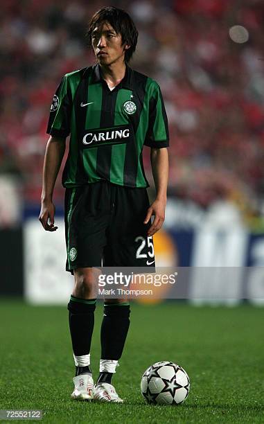 shunsuke-nakamura-of-celtic-during-the-uefa-champions-league-group-a-picture-id72552122