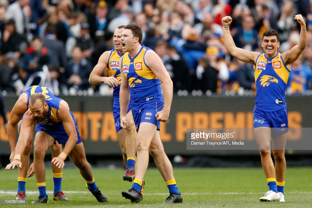 west-coast-eagles-players-celebrate-on-the-final-siren-during-the-picture-id1042801064