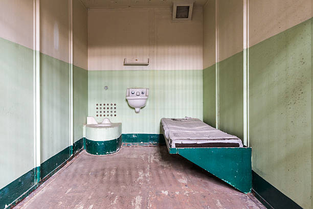 prison-cell-alcatraz.jpg
