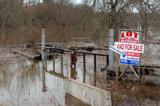 flooded-land-for-sale-picture-id1150526188