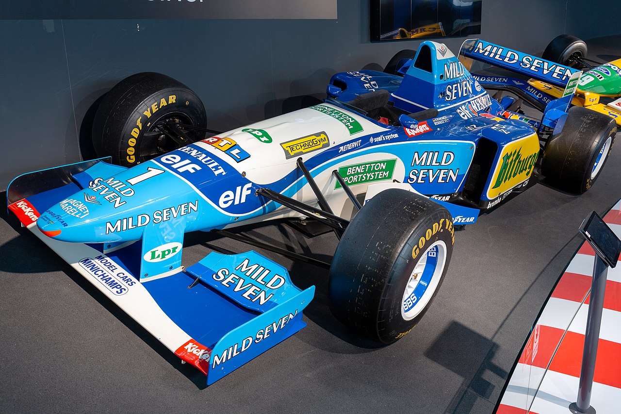 1280px-Benetton_B195_front-left2_2019_Michael_Schumacher_Private_Collection.jpg