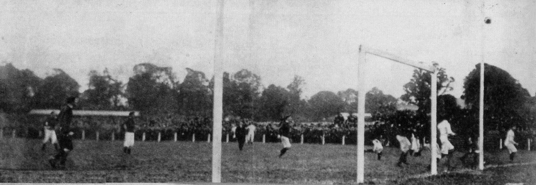 old-gaa-football-goalsposts-at-the-1903-all-ireland-final.png