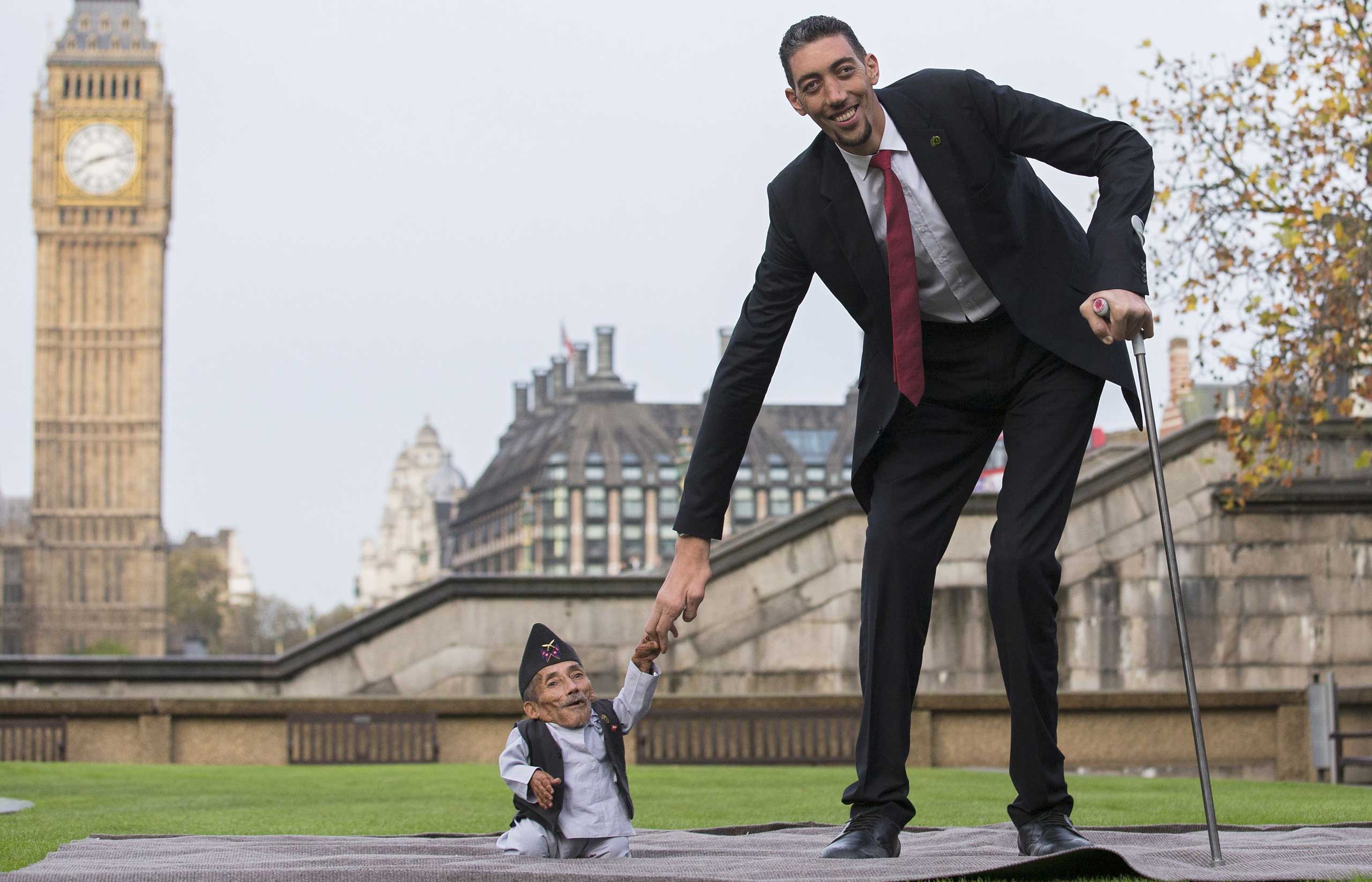 worlds-tallest-shortest-men.jpg