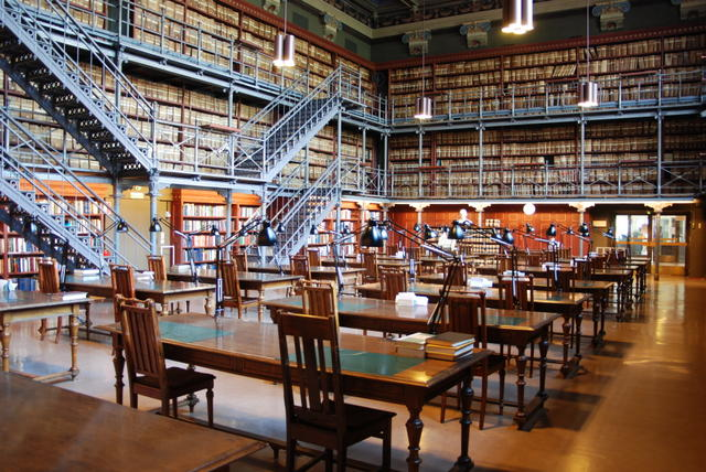 Old_reading_room_of_the_National_Archives_of_Finland.png