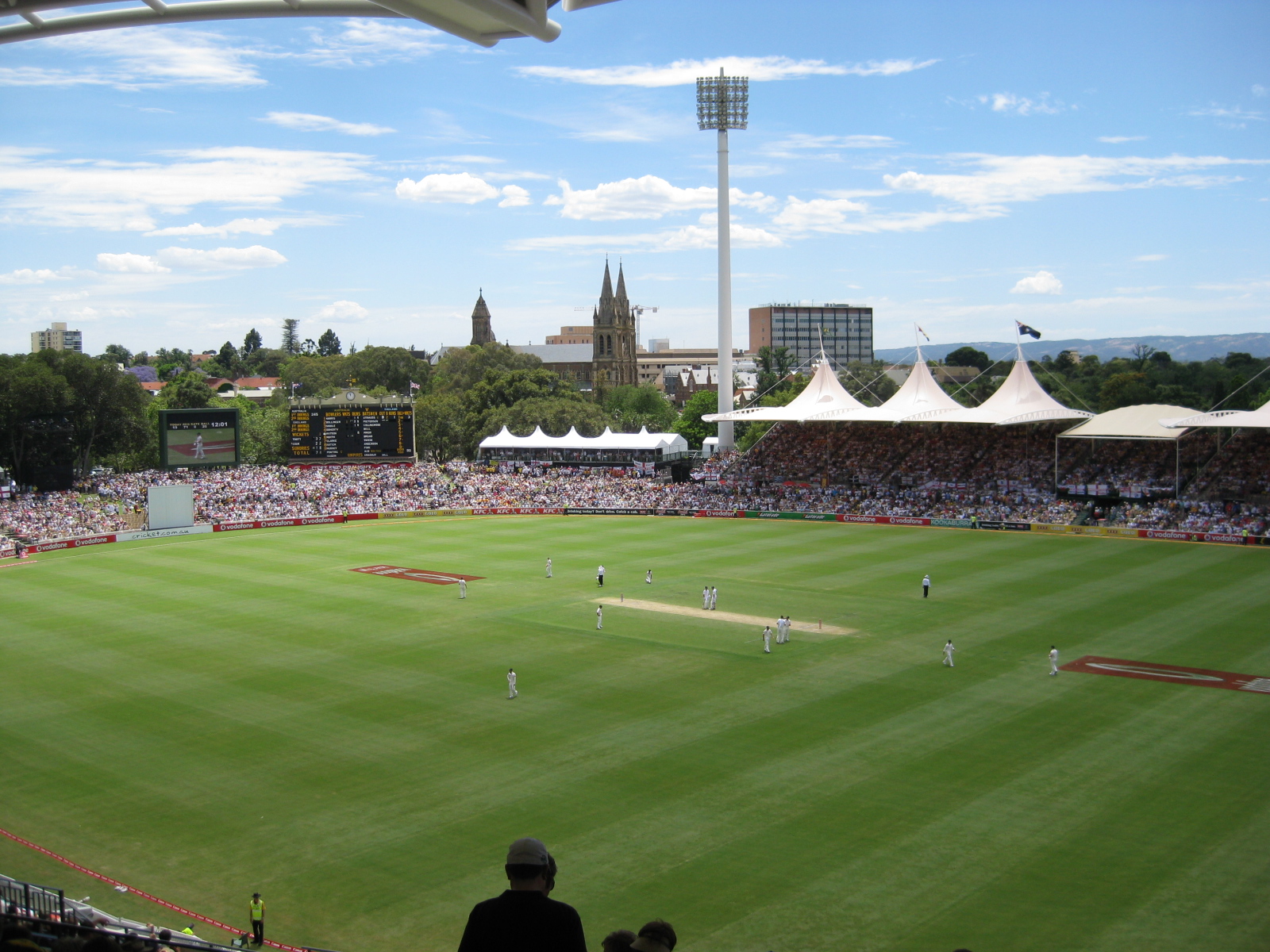 Adelaide_Oval_NE_Dec2010.jpg