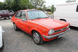 320px-1976_Holden_TX_Gemini_Sedan_%2814288655924%29.jpg