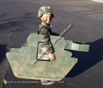 coolest-homemade-army-man-in-tank-costume-7-21412228.jpg