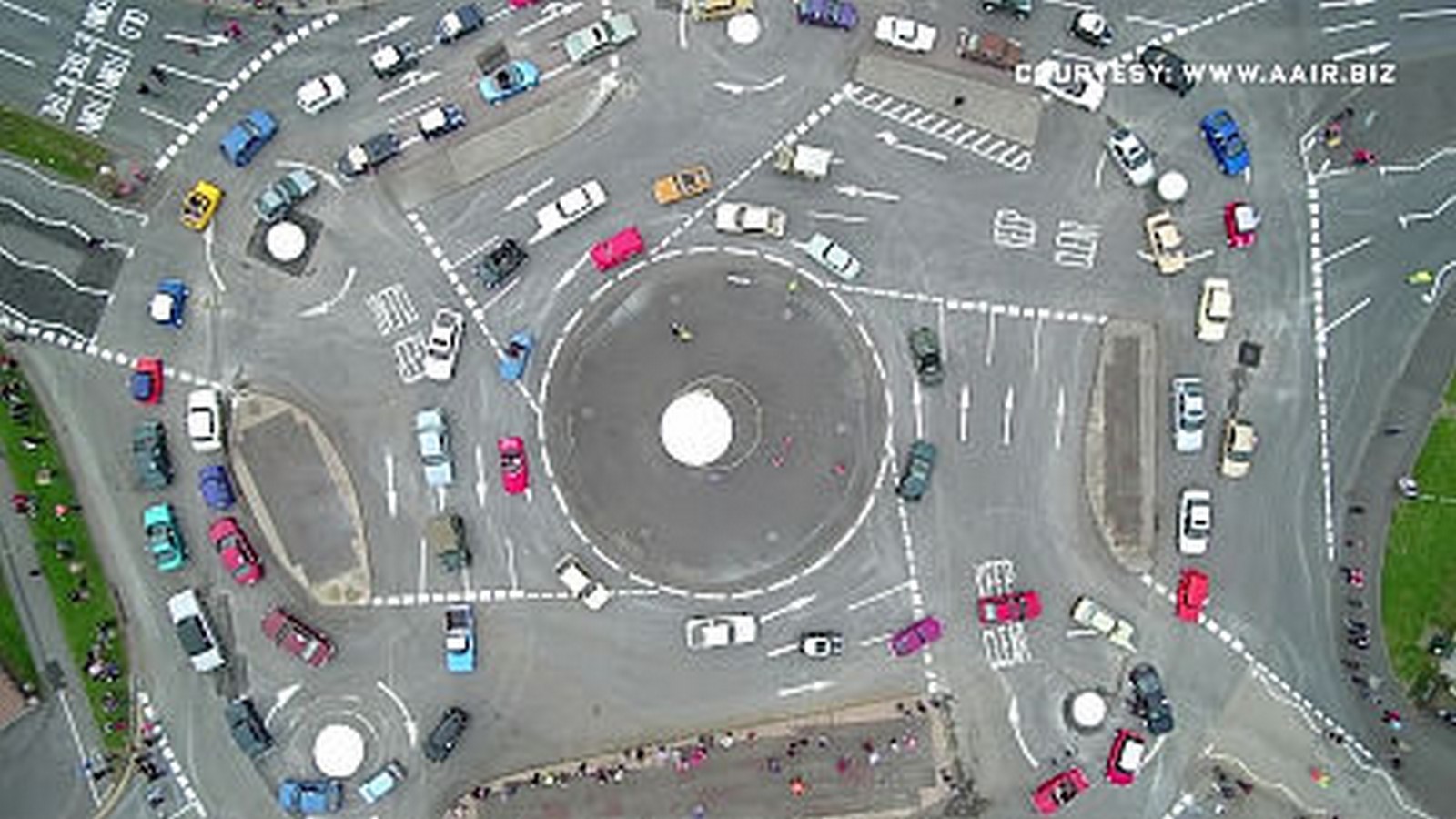 A4930-10-biggest-roundabouts-in-the-world-Image-11.jpg