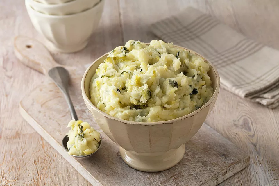 A bowl of traditioal Irish champ