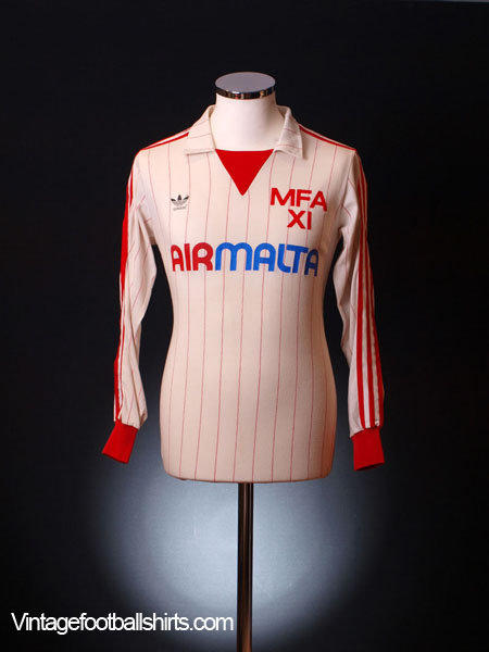 1982-83-malta-match-worn-away-4809-1.jpg